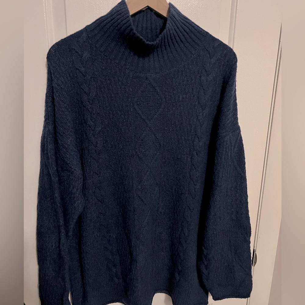 Universal thread sweater